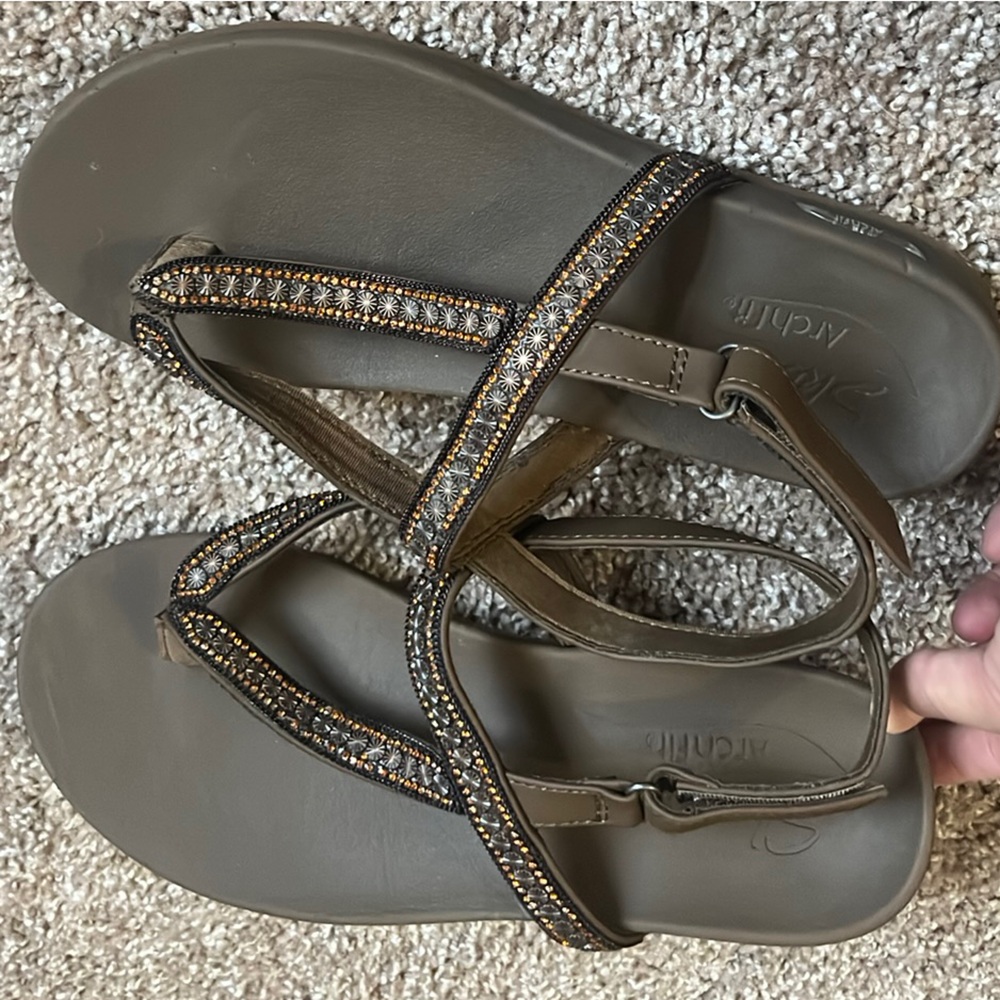 Stylish Brown Sandals with Beaded Straps